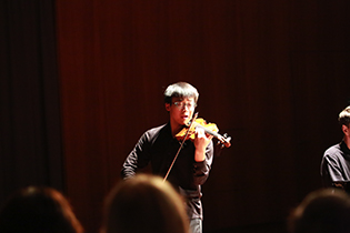 Yunhe Tang, violin
