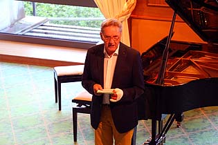 Participants concert at the 'Schlossbergklinik' in Oberstaufen