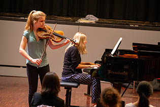 1st internal concert: Hannah Geißler