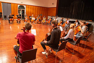 2nd internal concert: Cello-ensemble