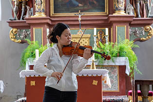 Participants concert in the church St. Martin: Mio Sasaki, violin