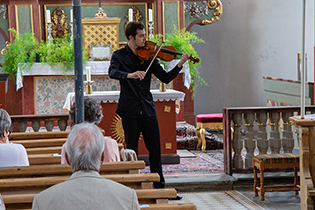Participants concert in the church St. Martin: Philipp Sussmann, viola
