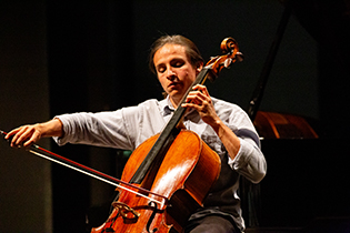 José Paredes, Violoncello