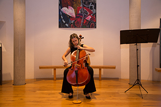 Jana Morgenstern, violoncello