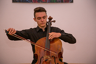 Björn Gard, violoncello