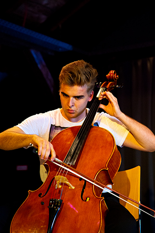 Jan Milajev, Violoncello