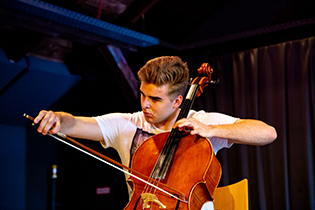 Jan Milajev, Violoncello