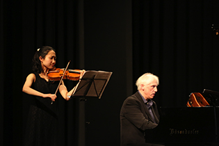 Haruka Ouchi, violin and Uwe Brandt, piano