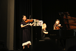 Chaewon Lim, Viola und Cornelia Glassl, Klavier