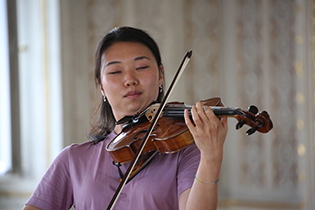 Jiyeon Yoon, Violine