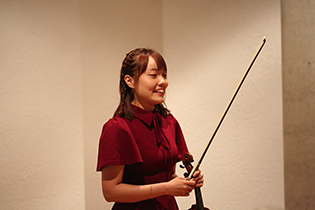Ziling Guo, violin