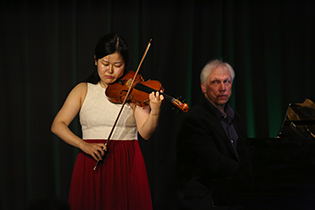 Mio Sasaki, violin and Uwe Brandt, piano