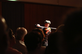 Yunhe Tang, Violine