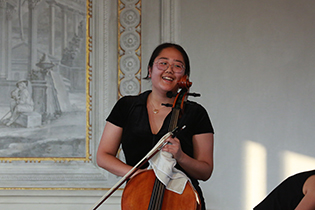 Nelika Yukawa, cello