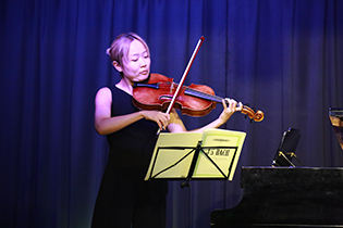 Weiyi Zeng, viola
