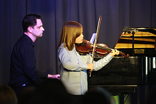 Anton Grebennikov, Violine